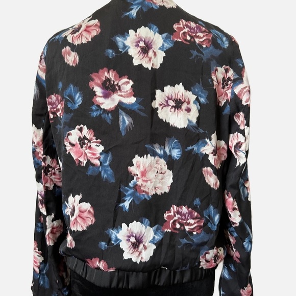 Bomber Flower Jacket in black with flowers all over in size small. - Picture 4 of 4